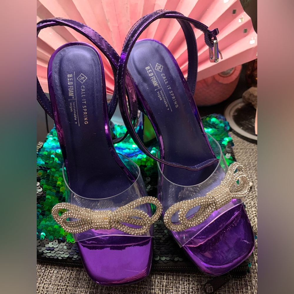 Call it Spring Magical purple heels. Size 6…
